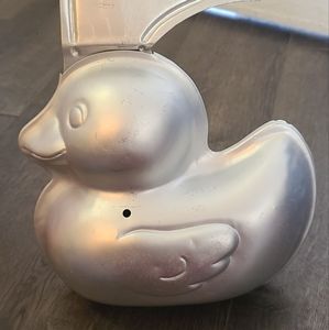 Wilton 3D duck cake mold